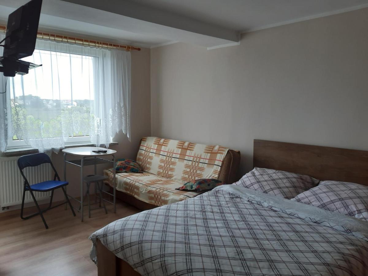 Pokoje Goscinne Augustyna Łeba Esterno foto